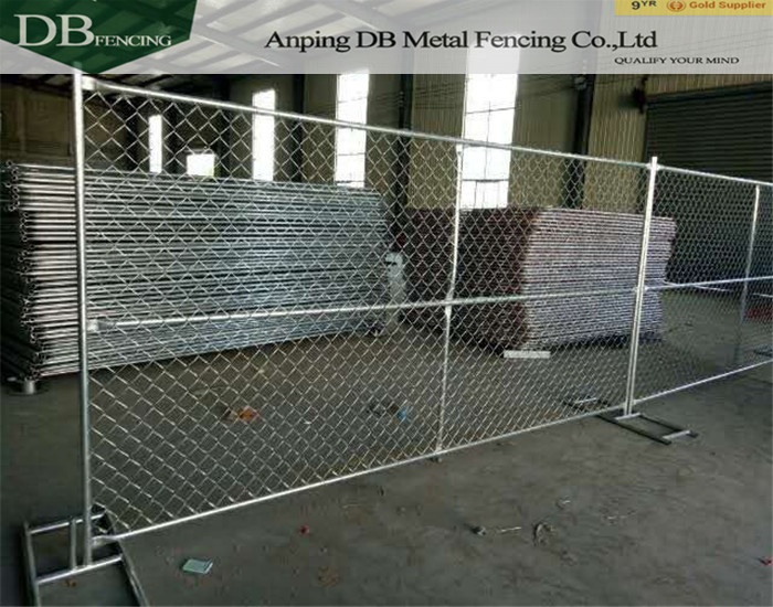 Hot dinpped galvanized chain link fence panels for sale