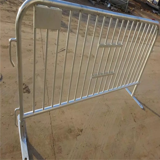 360°full hand welding 90（in） x 43（in）crowd control barrier use for Canada Traffic Control