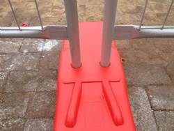 Cost effective option 610 x 220 x 150mm temporary plastic feet full with concrete