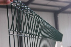 Installation and disassembly of a convenient bow top fencing